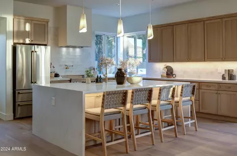 12113 E Sahuaro Dr, Scottsdale, AZ 85259