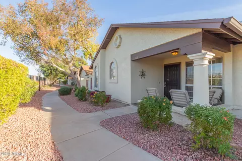 8140 N 107th Ave #129, Peoria, AZ 85345