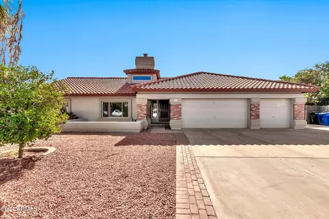 125 S Honeysuckle Ln, Gilbert, AZ 85296
