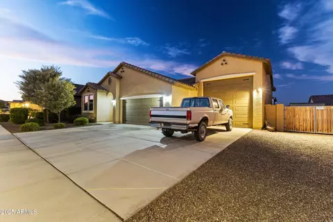 18428 W Robin Ln, Surprise, AZ 85387
