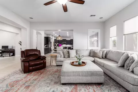 3066 E Kingbird Dr, Gilbert, AZ 85297 photo 9