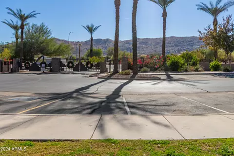 2840 E Dunbar Dr, Phoenix, AZ 85042 photo 33