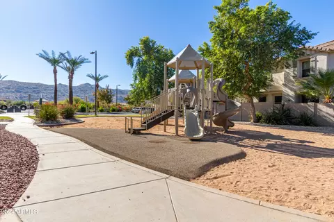 2840 E Dunbar Dr, Phoenix, AZ 85042 photo 32