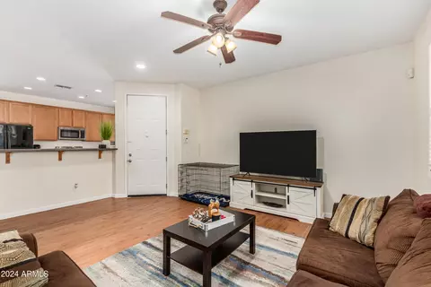 2840 E Dunbar Dr, Phoenix, AZ 85042 photo 8