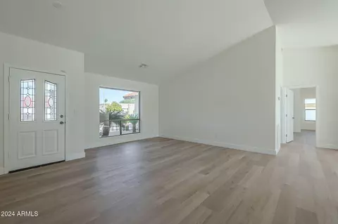 4401 E Betty Elyse Ln, Phoenix, AZ 85032 photo 5