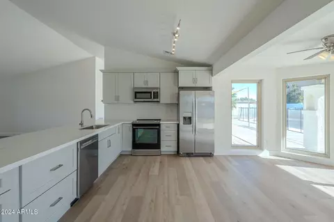 4401 E Betty Elyse Ln, Phoenix, AZ 85032 photo 12