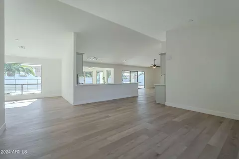 4401 E Betty Elyse Ln, Phoenix, AZ 85032 photo 9