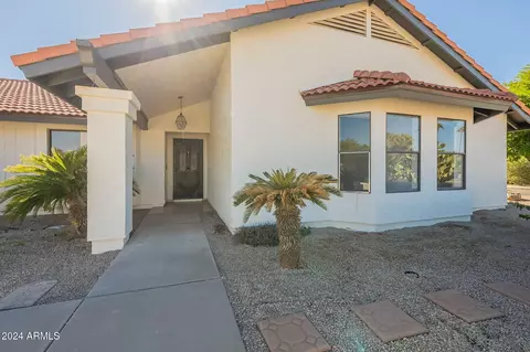 4401 E Betty Elyse Ln, Phoenix, AZ 85032 photo 3