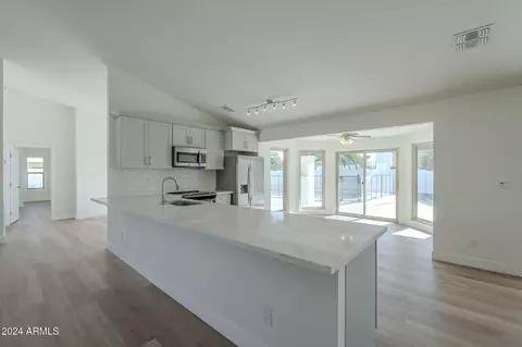 4401 E Betty Elyse Ln, Phoenix, AZ 85032 photo 11