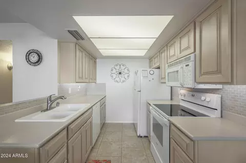 13223 N 3rd Pl, Phoenix, AZ 85022 photo 12