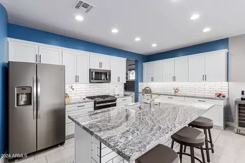 Kitchen - 10643 E Twister Ave, Mesa, AZ 85212 photo 2 of 5