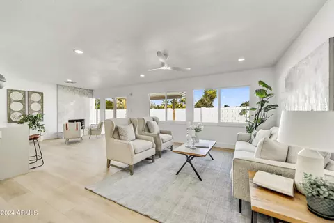 Living - 2826 E Turquoise Dr, Phoenix, AZ 85028 photo 1 of 2