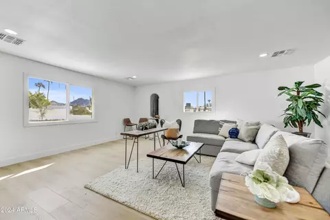 Living - 2826 E Turquoise Dr, Phoenix, AZ 85028 photo 2 of 2