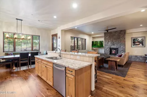 4320 W Arabian Trl, Flagstaff, AZ 86005