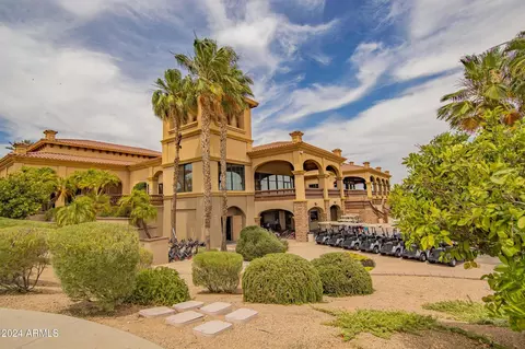 Exterior - 4184 E Meadowview Dr, Gilbert, AZ 85298 photo 10 of 13