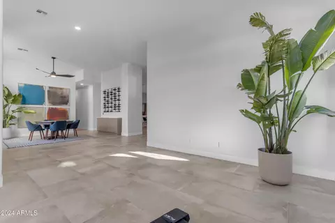 Entry Way - 4184 E Meadowview Dr, Gilbert, AZ 85298 photo 4 of 5
