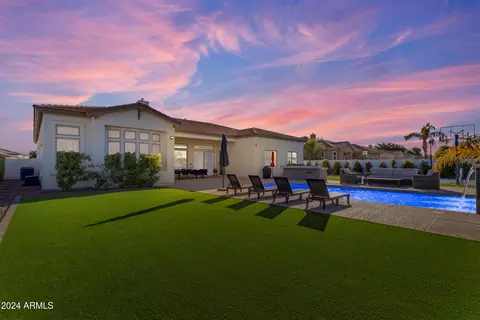 Exterior - 4184 E Meadowview Dr, Gilbert, AZ 85298 photo 1 of 13