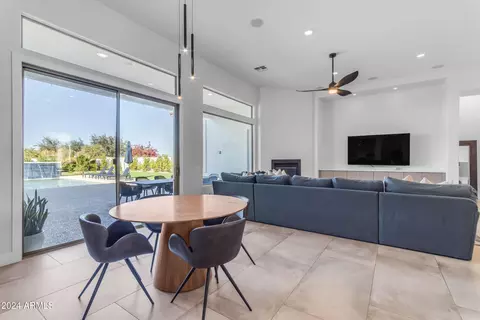 Dining - 4184 E Meadowview Dr, Gilbert, AZ 85298 photo 1 of 3
