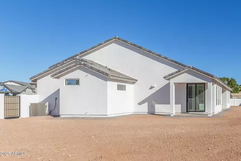 Exterior - 1717 E Minton St, Mesa, AZ 85203 photo 6 of 10