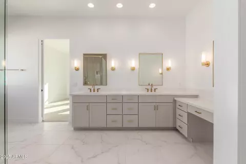 Bath - 1717 E Minton St, Mesa, AZ 85203 photo 3 of 8