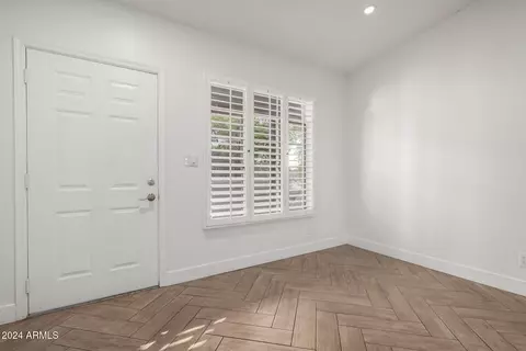 Entry Way - 1449 E Highland Ave #36, Phoenix, AZ 85014 photo 1 of 3