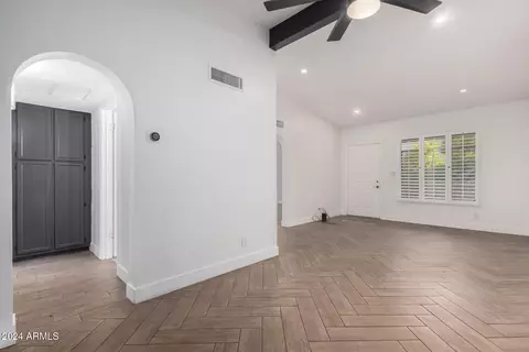 Entry Way - 1449 E Highland Ave #36, Phoenix, AZ 85014 photo 2 of 3