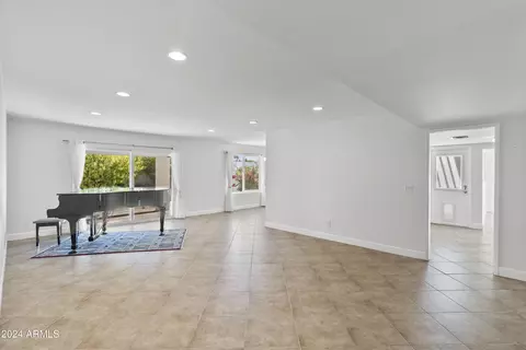 14017 N Burning Tree Pl, Phoenix, AZ 85022 photo 6