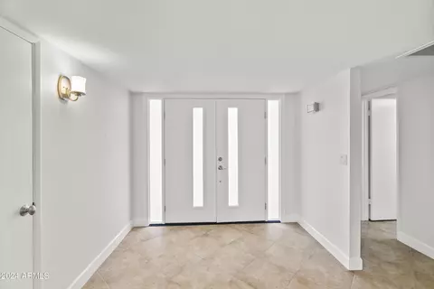 14017 N Burning Tree Pl, Phoenix, AZ 85022 photo 4