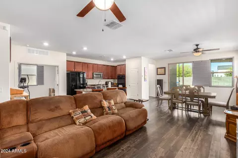 Entry Way - 1526 E Saint Catherine Ave, Phoenix, AZ 85042 photo 3 of 9