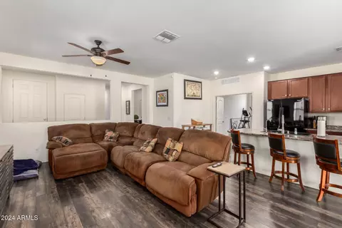 Entry Way - 1526 E Saint Catherine Ave, Phoenix, AZ 85042 photo 2 of 9