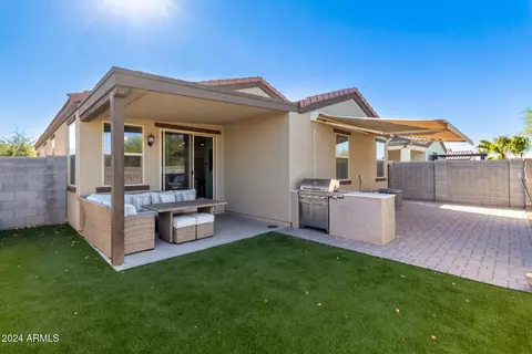 Exterior - 1526 E Saint Catherine Ave, Phoenix, AZ 85042 photo 4 of 5