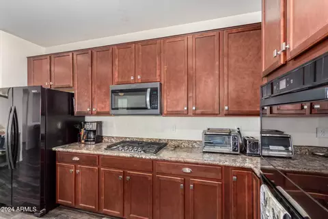Kitchen - 1526 E Saint Catherine Ave, Phoenix, AZ 85042 photo 4 of 4