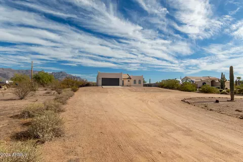 2099 S Mountain View Rd, Apache Junction, AZ 85119 photo 2