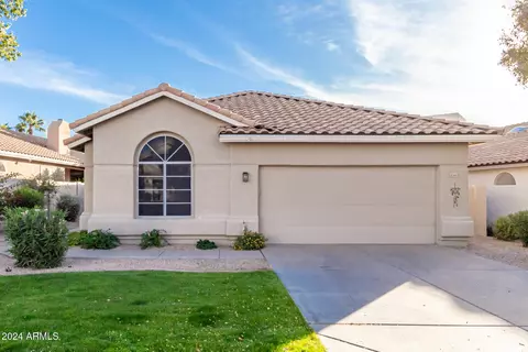 6653 E Sugarloaf St, Mesa, AZ 85215