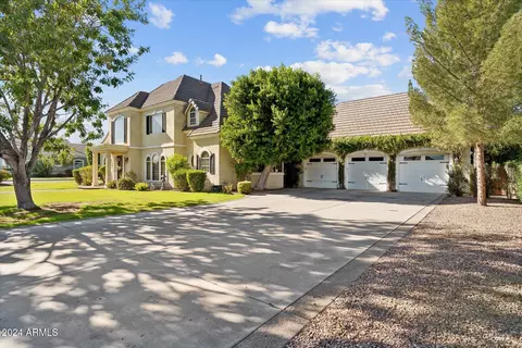 2010 E Norwood St, Mesa, AZ 85213 photo 3