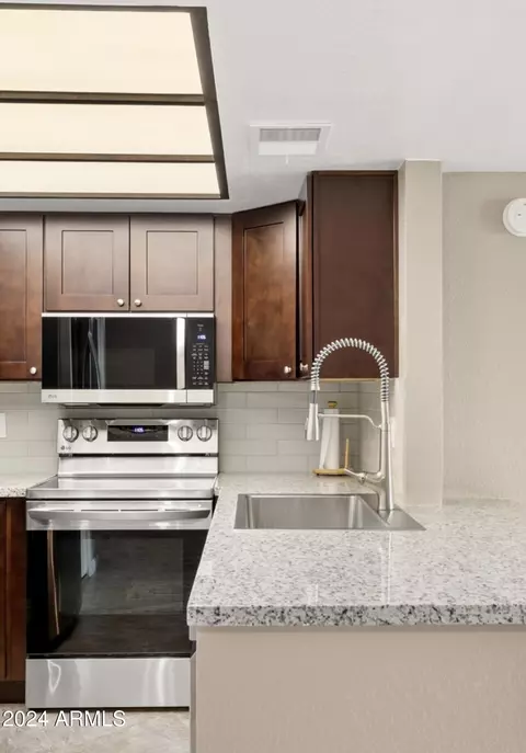 4730 W Northern Ave #1071, Glendale, AZ 85301