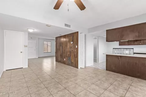 8428 N 33rd Dr, Phoenix, AZ 85051 photo 11