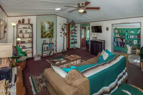20659 E Sierra Dr, Mayer, AZ 86333 photo 3