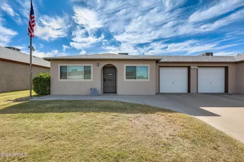 9523 W North Ln #B, Peoria, AZ 85345