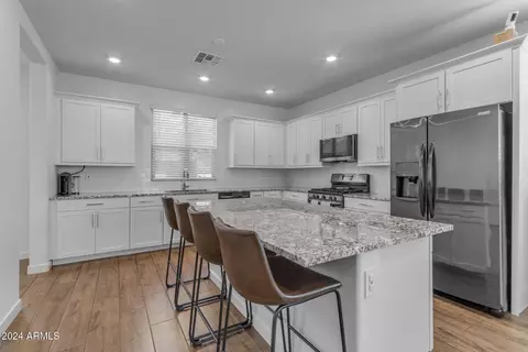 729 N Abalone Ct, Gilbert, AZ 85233 photo 11