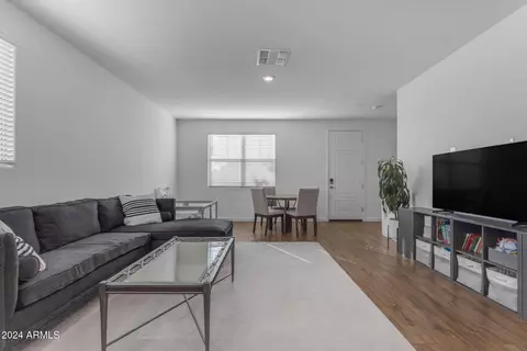 729 N Abalone Ct, Gilbert, AZ 85233 photo 5