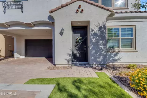 729 N Abalone Ct, Gilbert, AZ 85233 photo 2