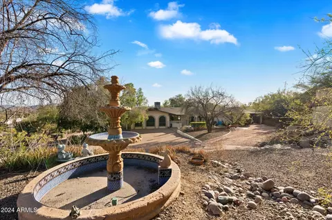 Exterior - 2716 E Voltaire Ave, Phoenix, AZ 85032 photo 8 of 11