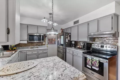 6456 E Duncan St, Mesa, AZ 85205 photo 2