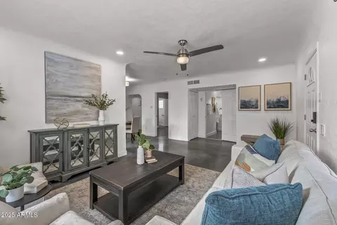 1325 E Monte Vista Rd E, Phoenix, AZ 85006 photo 9