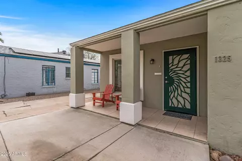 1325 E Monte Vista Rd E, Phoenix, AZ 85006 photo 4