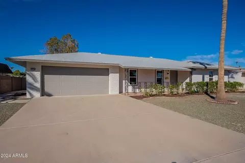 10726 W Brookside Dr, Sun City, AZ 85351
