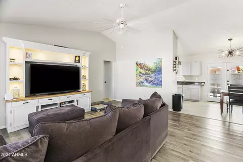 6523 E Ingram St, Mesa, AZ 85205 photo 2