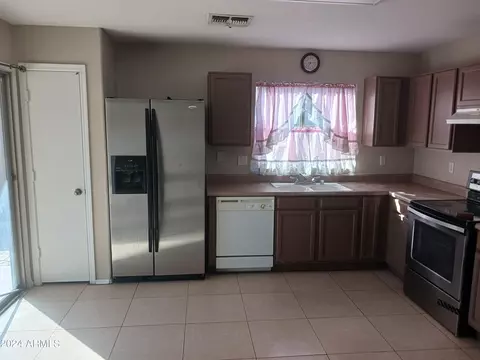 2821 S 65th Ave, Phoenix, AZ 85043 photo 13