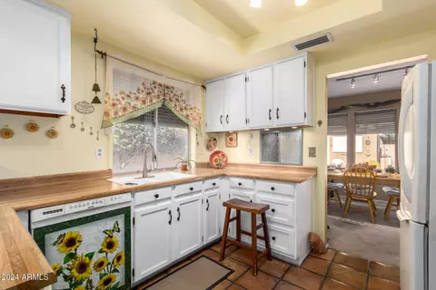 1720 E Vineyard Rd, Phoenix, AZ 85042 photo 10